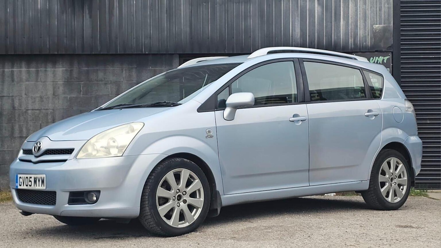 Used Toyota Corolla Verso 2005 for sale - 77906440: Photo 2