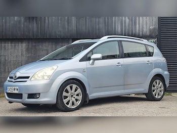 Used Toyota Corolla Verso 2005 for sale - 77906440: Photo