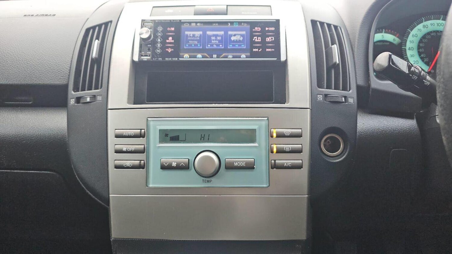 Used Toyota Corolla Verso 2005 for sale - 77906440: Photo 37