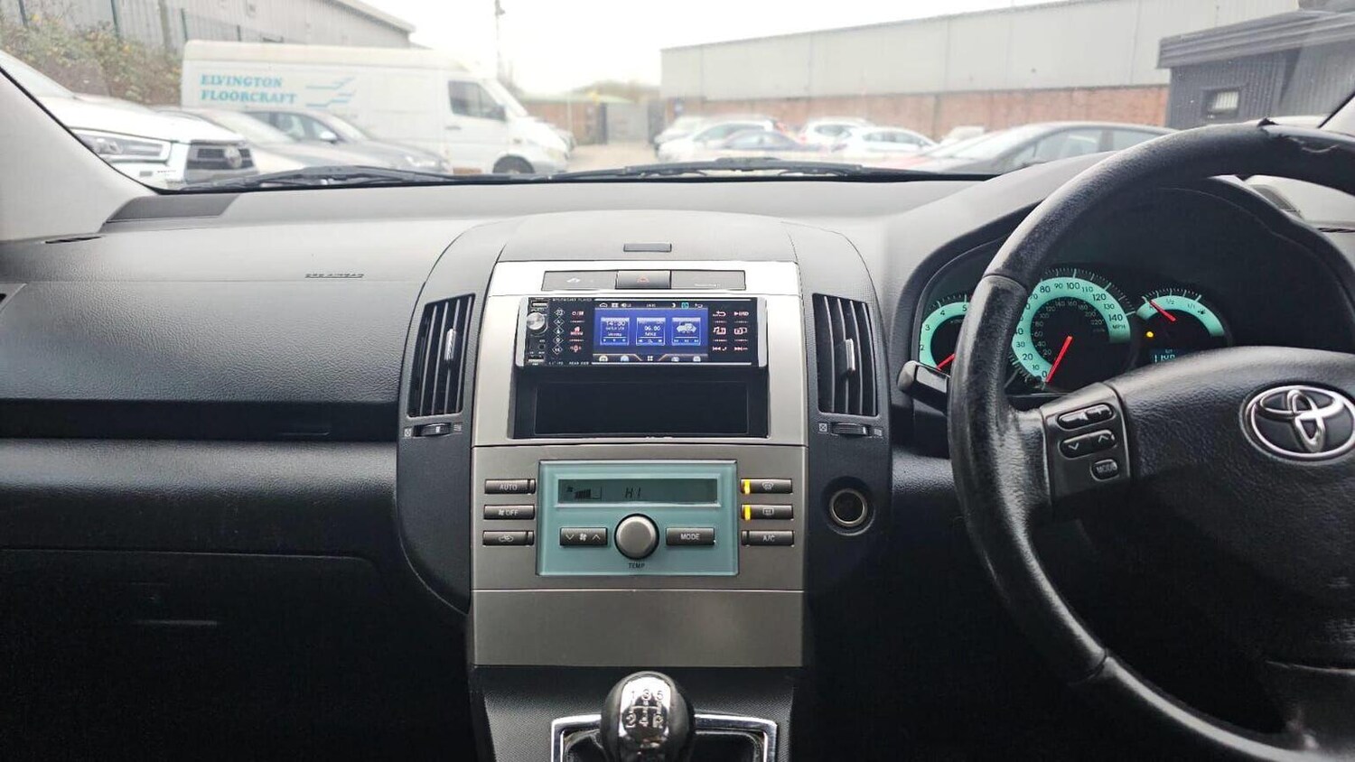 Used Toyota Corolla Verso 2005 for sale - 77906440: Photo 38