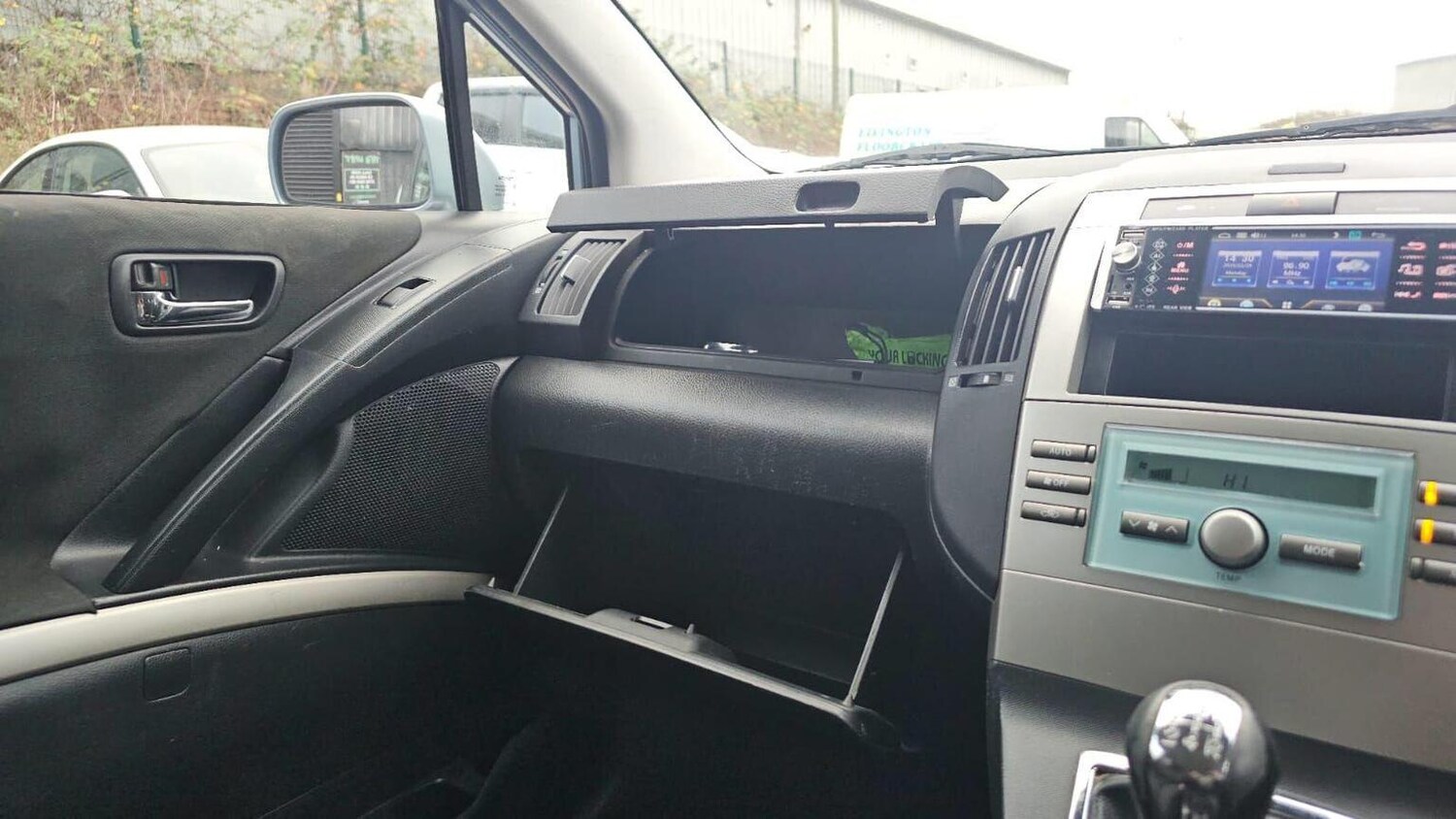 Used Toyota Corolla Verso 2005 for sale - 77906440: Photo 46