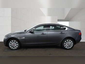Used Jaguar XE 2018 for sale - 78414764: Photo