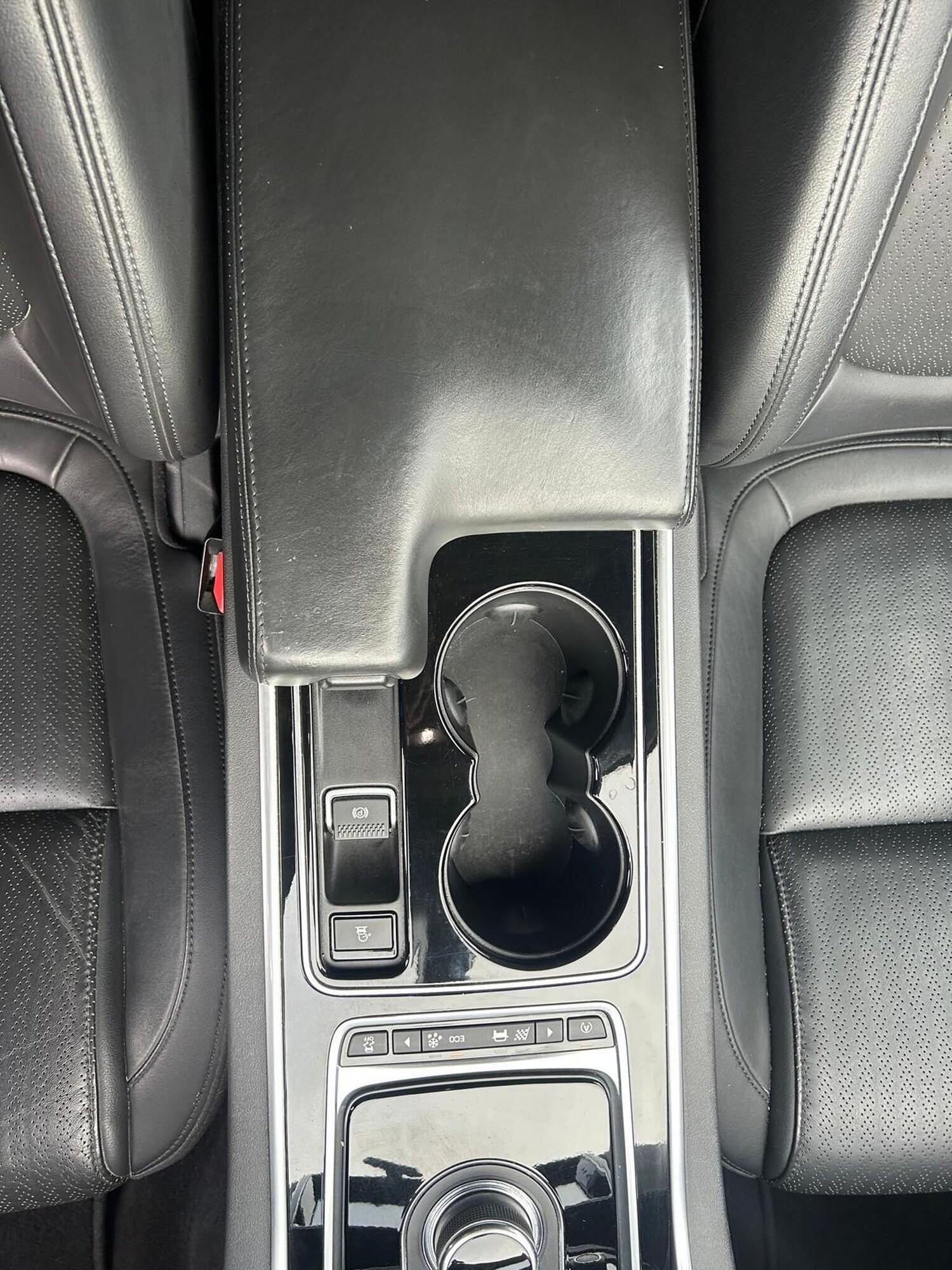 Used Jaguar XE 2017 for sale - 77906426: Photo 12