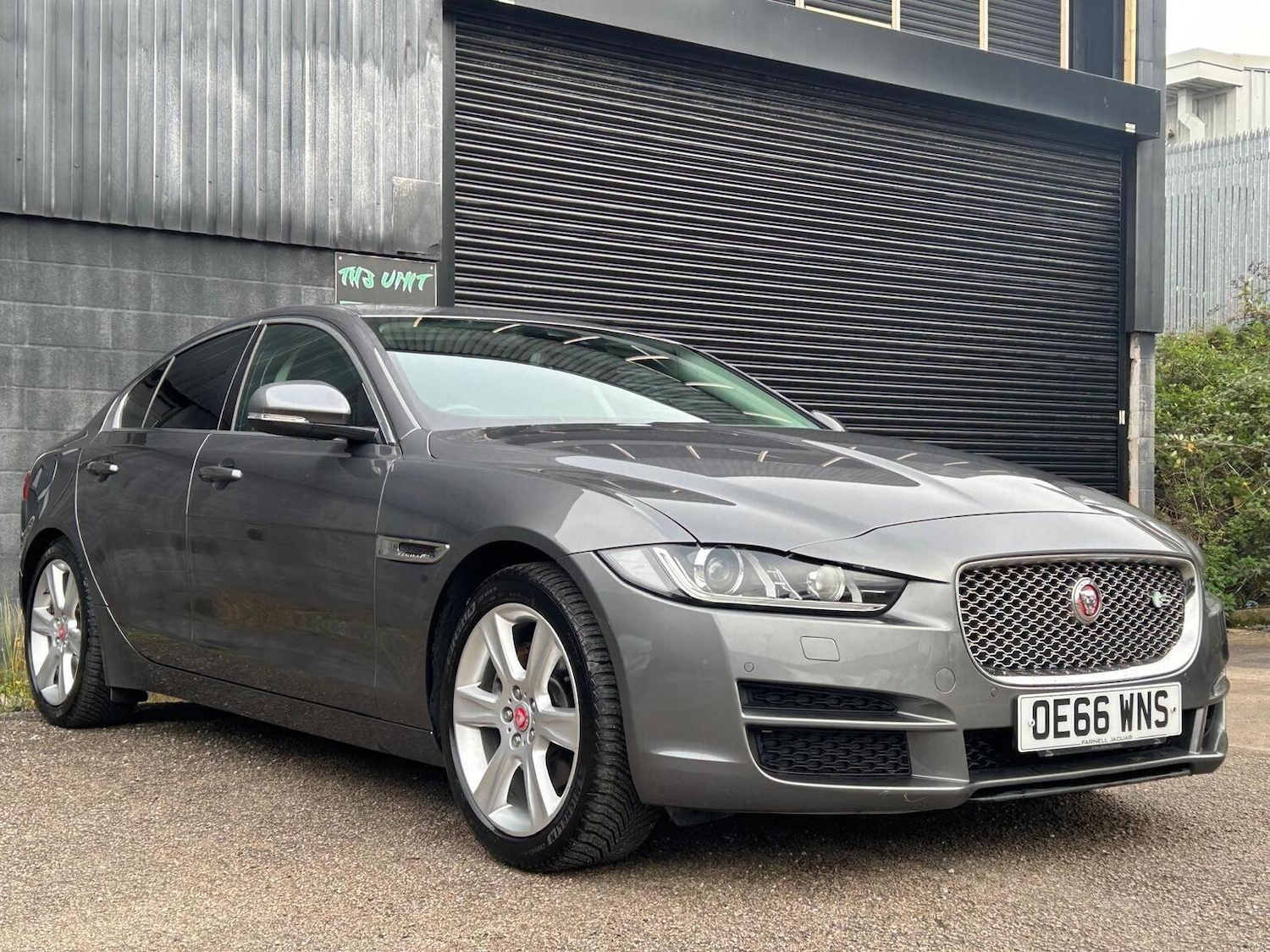 Used Jaguar XE 2017 for sale - 77906426: Photo 2