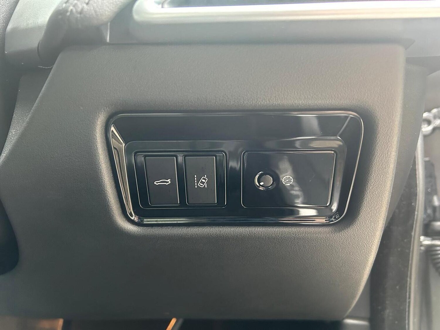 Used Jaguar XE 2017 for sale - 77906426: Photo 20