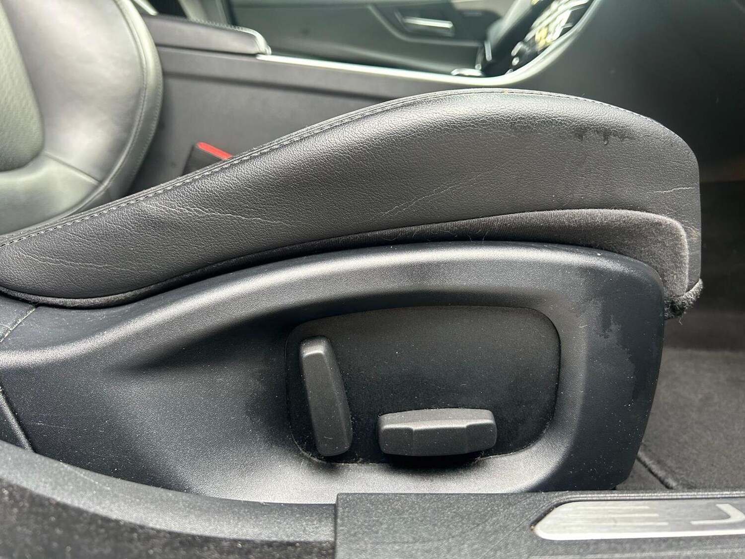 Used Jaguar XE 2017 for sale - 77906426: Photo 25