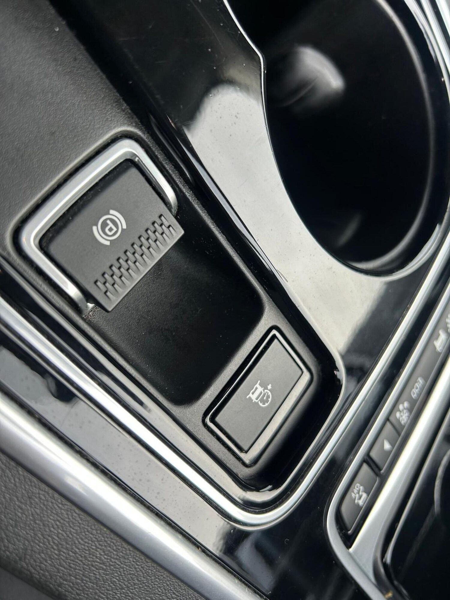 Used Jaguar XE 2017 for sale - 77906426: Photo 28