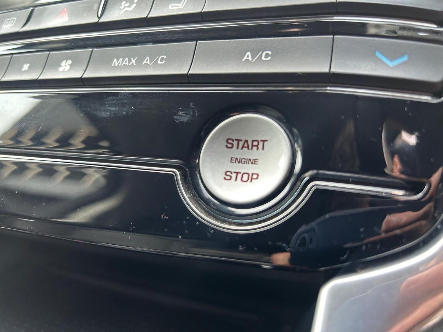 Used Jaguar XE 2017 for sale - 77906426: Photo 29