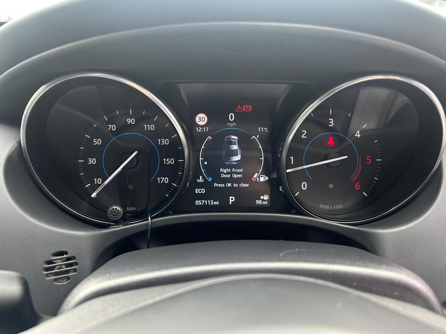 Used Jaguar XE 2017 for sale - 77906426: Photo 41