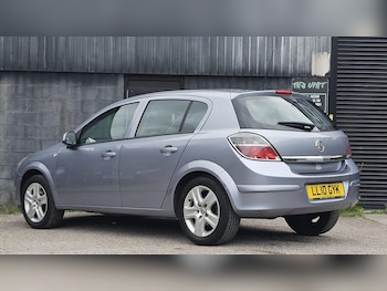 Used Vauxhall Astra 2010 for sale - 78829471: Photo