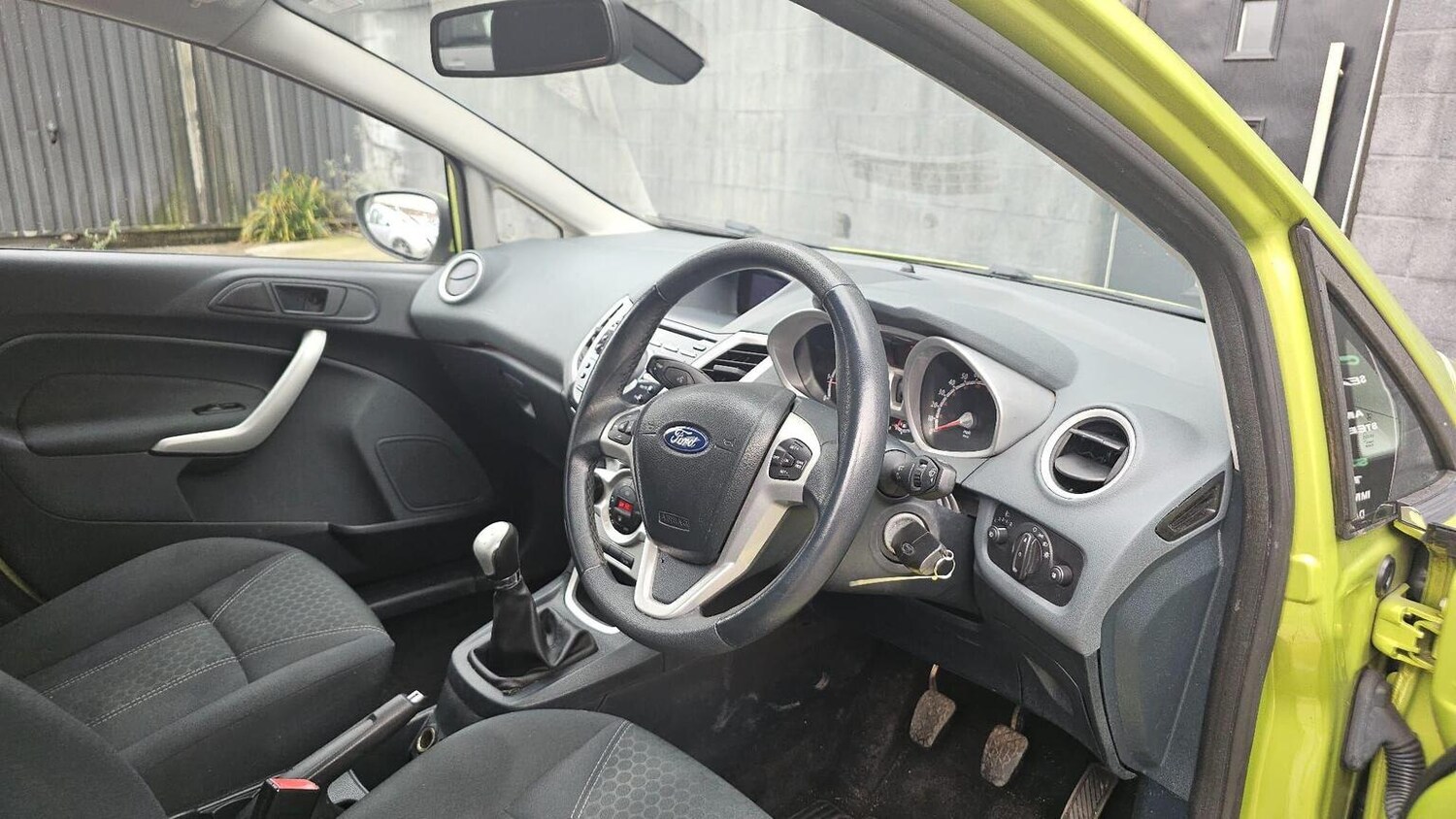 Used Ford Fiesta 2011 for sale - 77906404: Photo 19