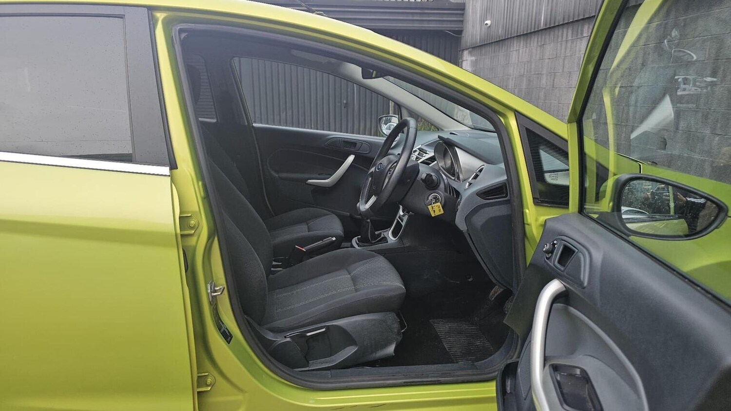 Used Ford Fiesta 2011 for sale - 77906404: Photo 21