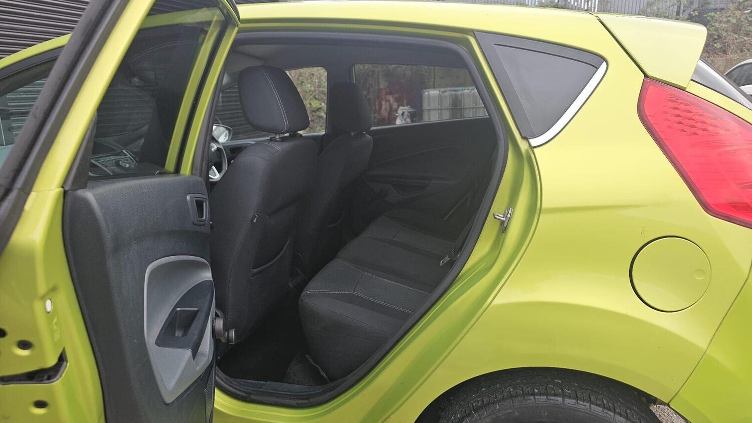 Used Ford Fiesta 2011 for sale - 77906404: Photo 24