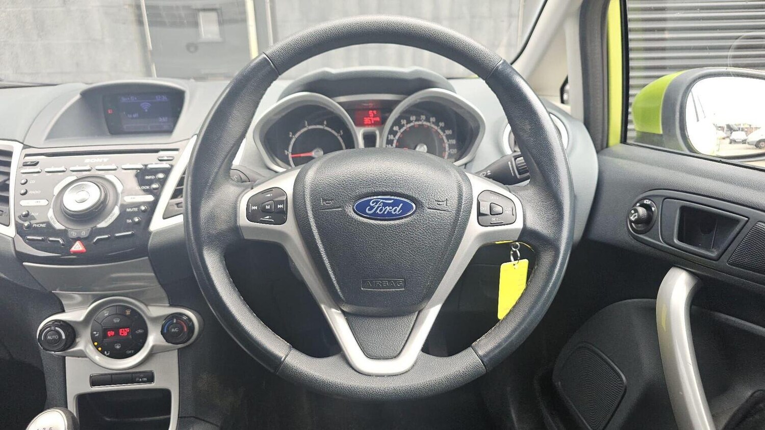 Used Ford Fiesta 2011 for sale - 77906404: Photo 41