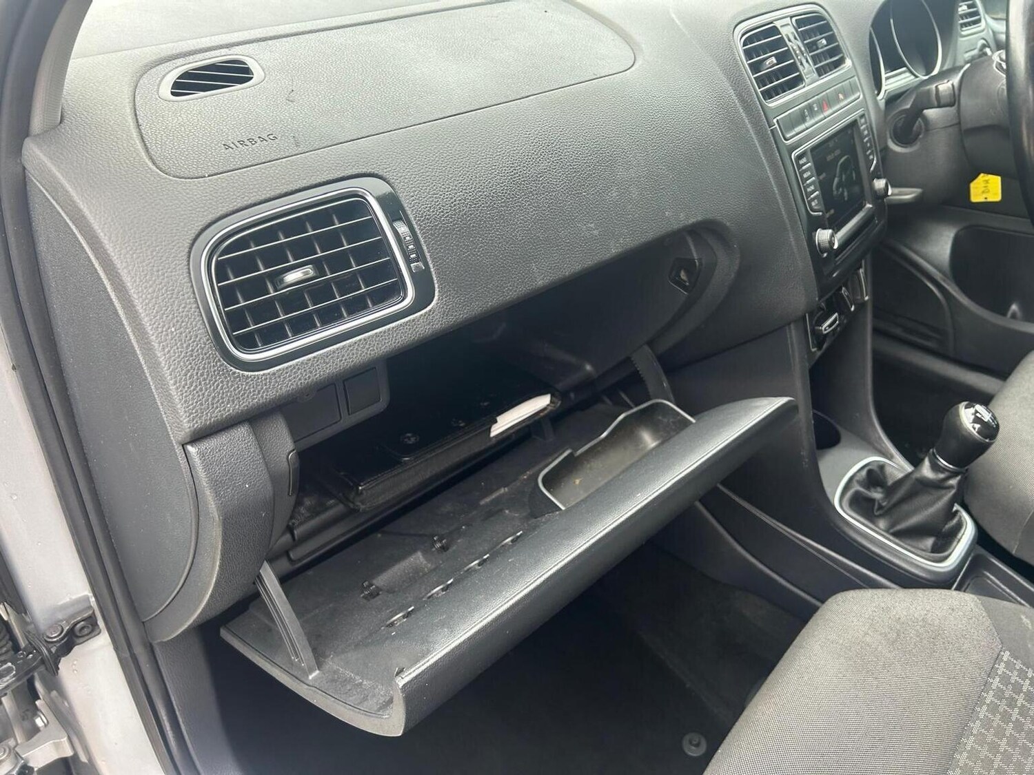 Used Volkswagen Polo 2015 for sale - 77906413: Photo 14