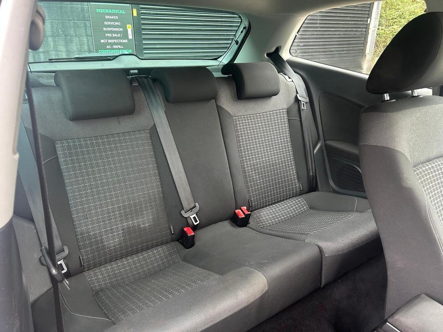 Used Volkswagen Polo 2015 for sale - 77906413: Photo 17