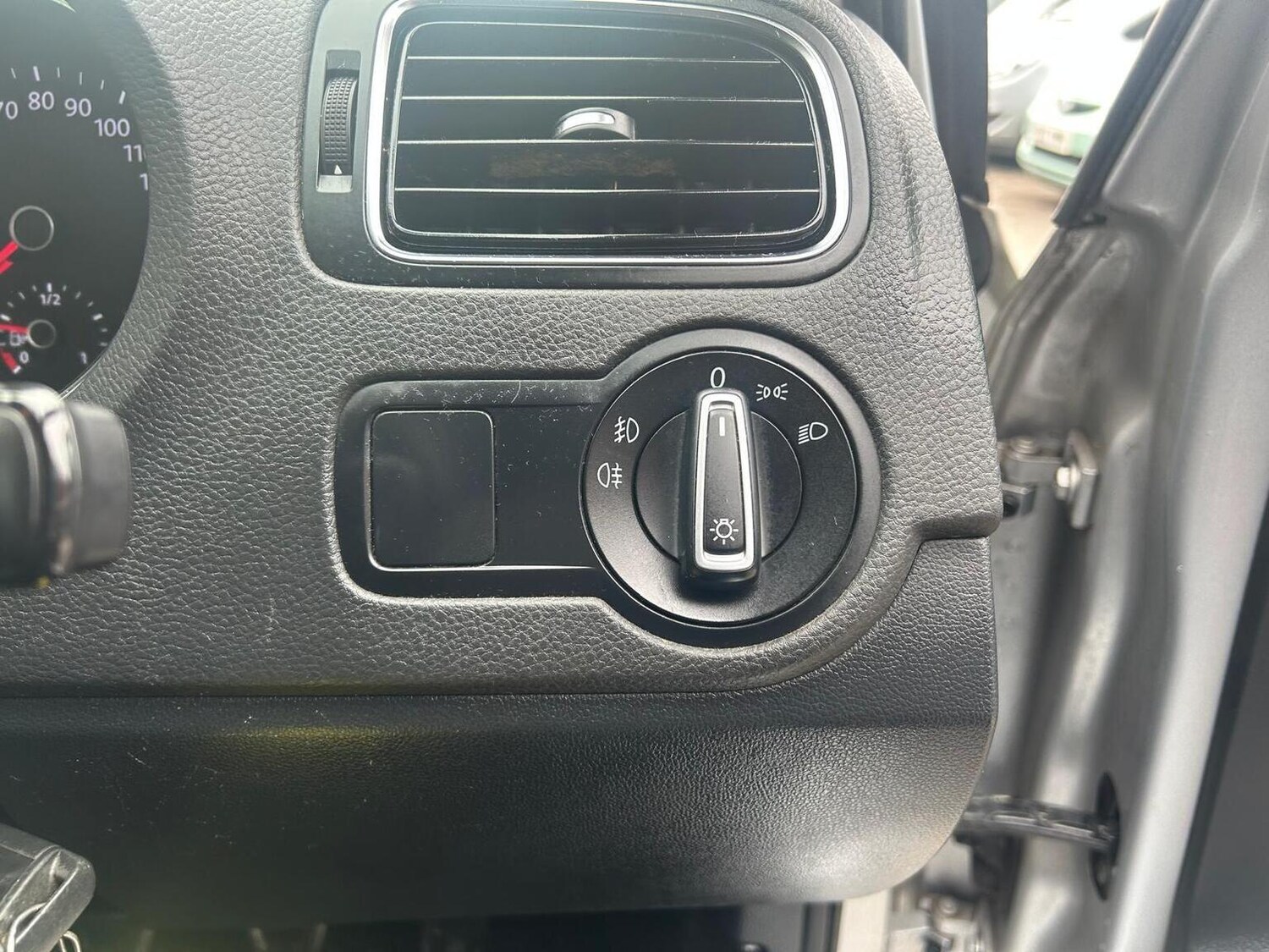 Used Volkswagen Polo 2015 for sale - 77906413: Photo 22