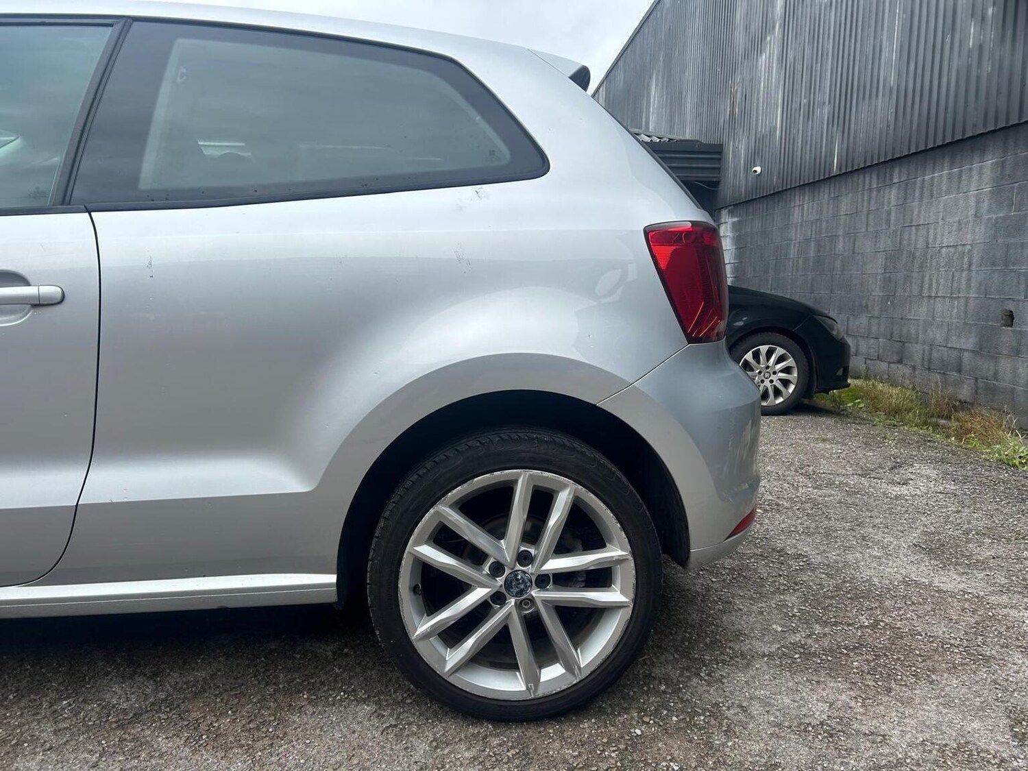 Used Volkswagen Polo 2015 for sale - 77906413: Photo 31