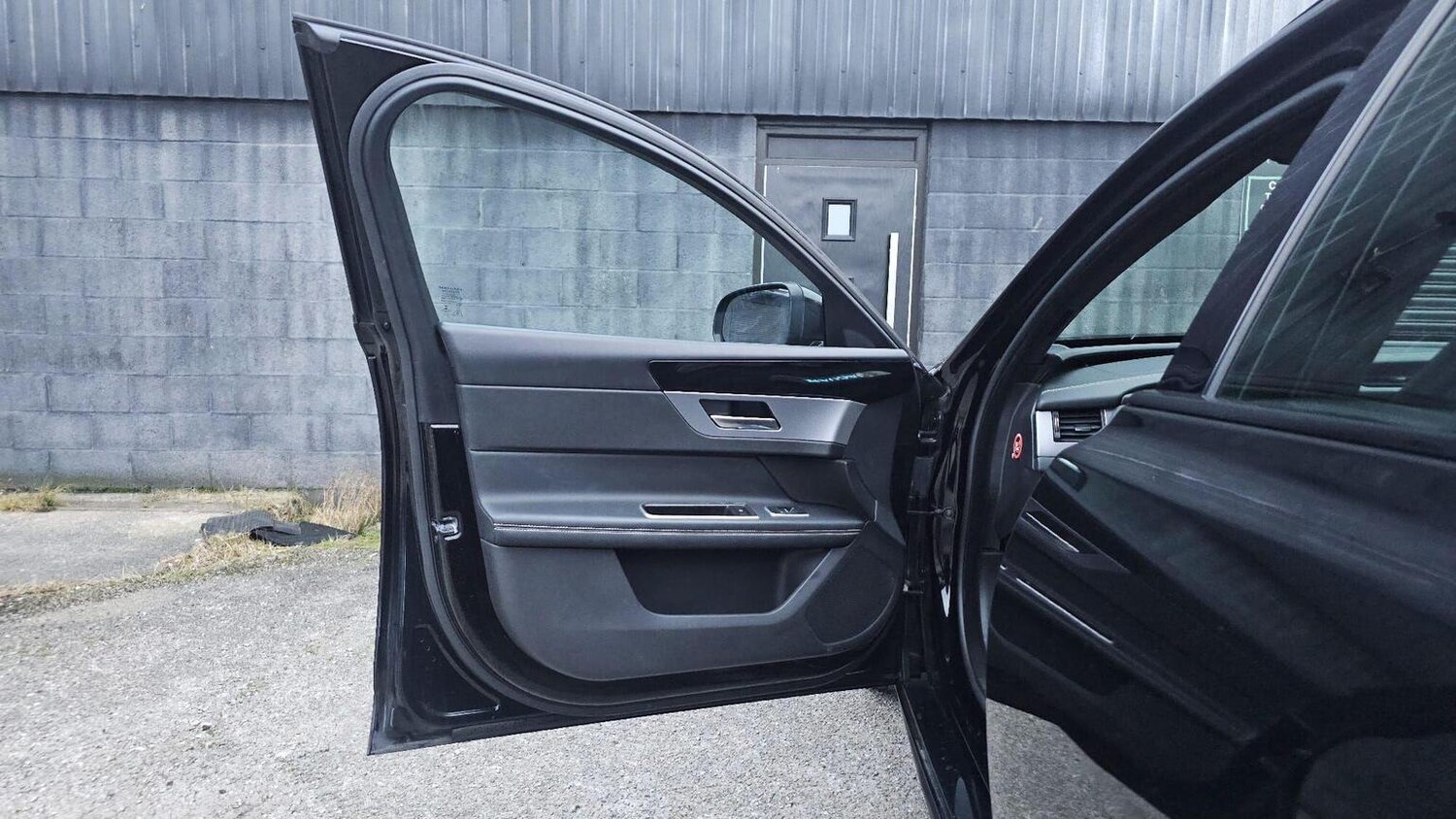 Used Jaguar XF 2019 for sale - 77906465: Photo 31