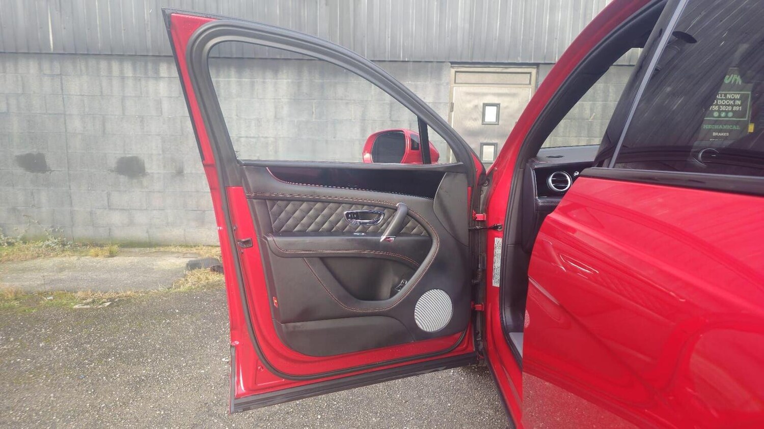 Used Bentley Bentayga 2018 for sale - 77906392: Photo 25