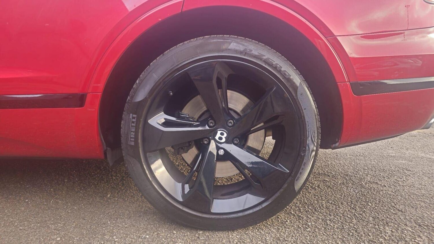 Used Bentley Bentayga 2018 for sale - 77906392: Photo 32