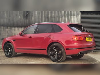 Used Bentley Bentayga 2018 for sale - 77906392: Photo