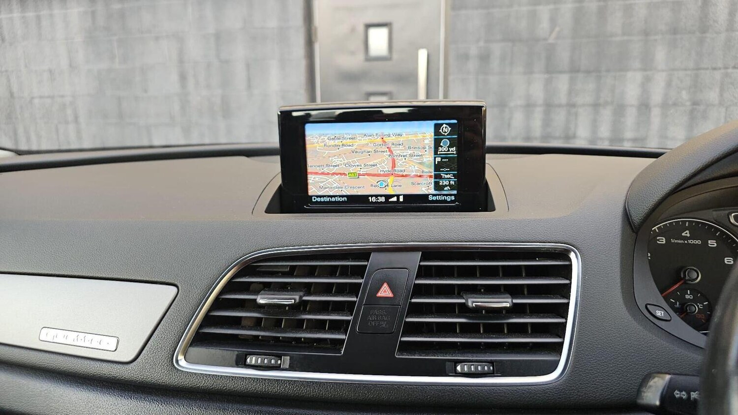 Used Audi Q3 2014 for sale - 77906385: Photo 40