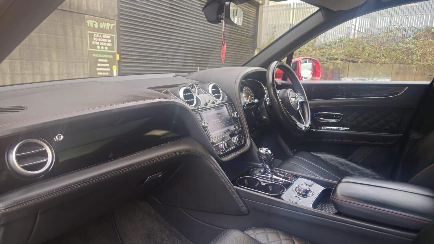 Used Bentley Bentayga 2018 for sale - 78213485: Photo 11