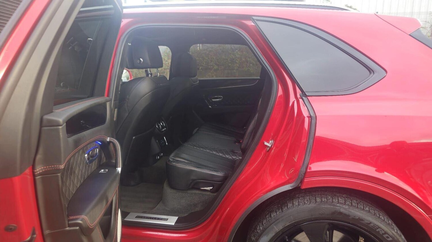 Used Bentley Bentayga 2018 for sale - 78213485: Photo 18