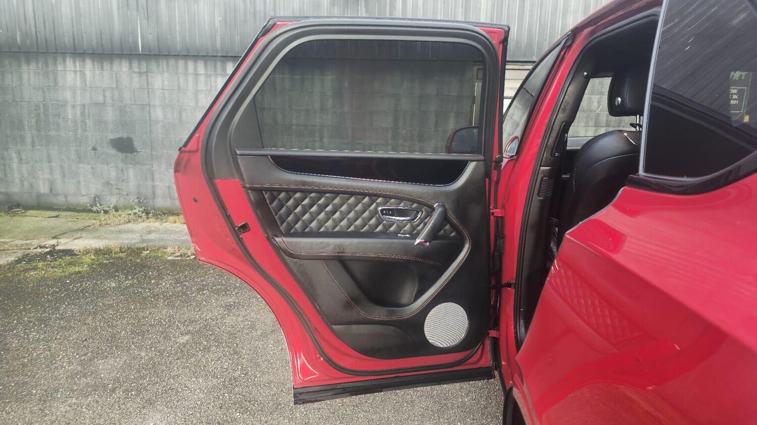 Used Bentley Bentayga 2018 for sale - 78213485: Photo 26