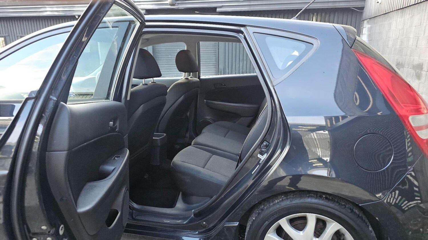 Used Hyundai i30 2010 for sale - 77906432: Photo 28