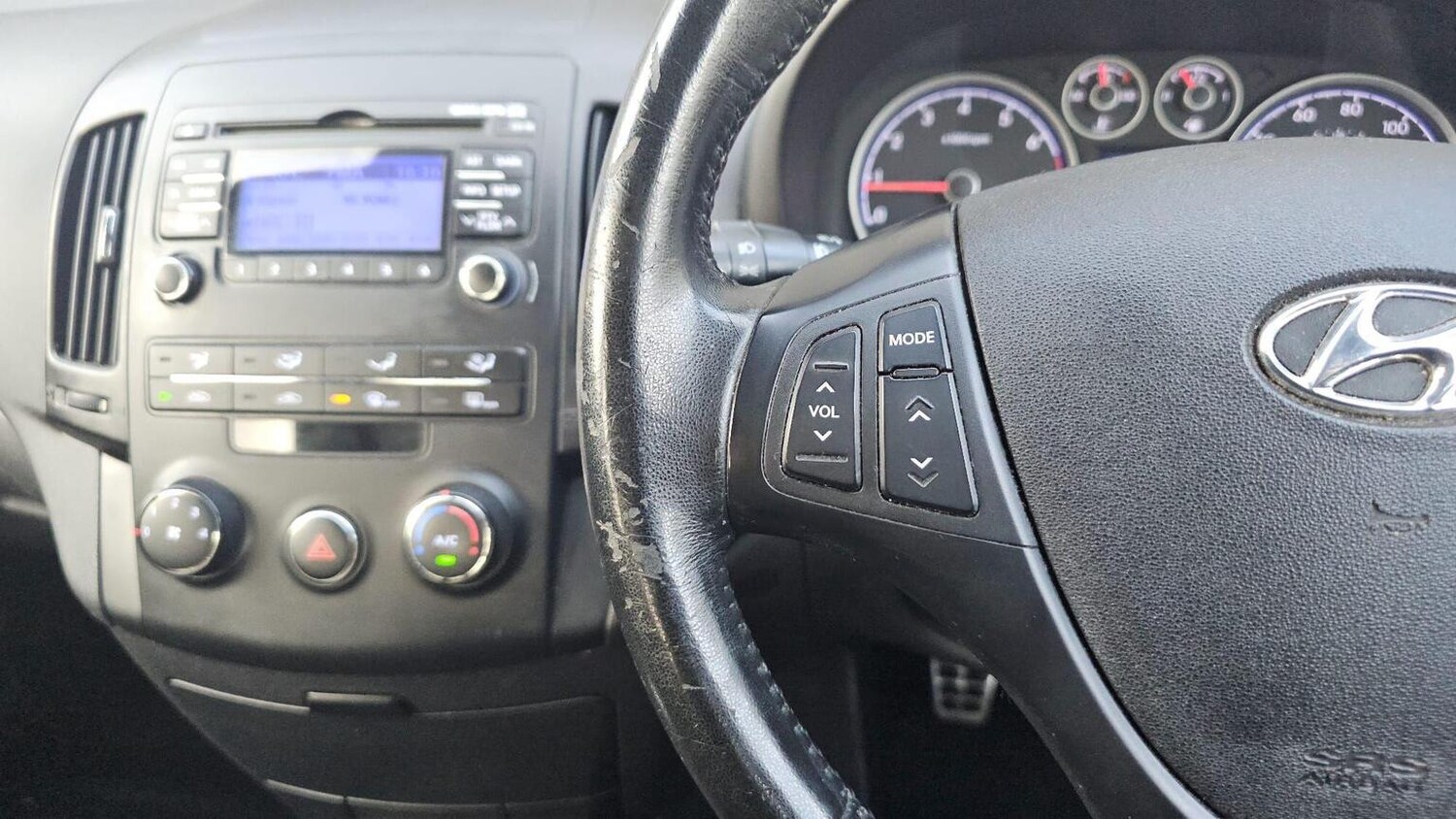 Used Hyundai i30 2010 for sale - 77906432: Photo 32