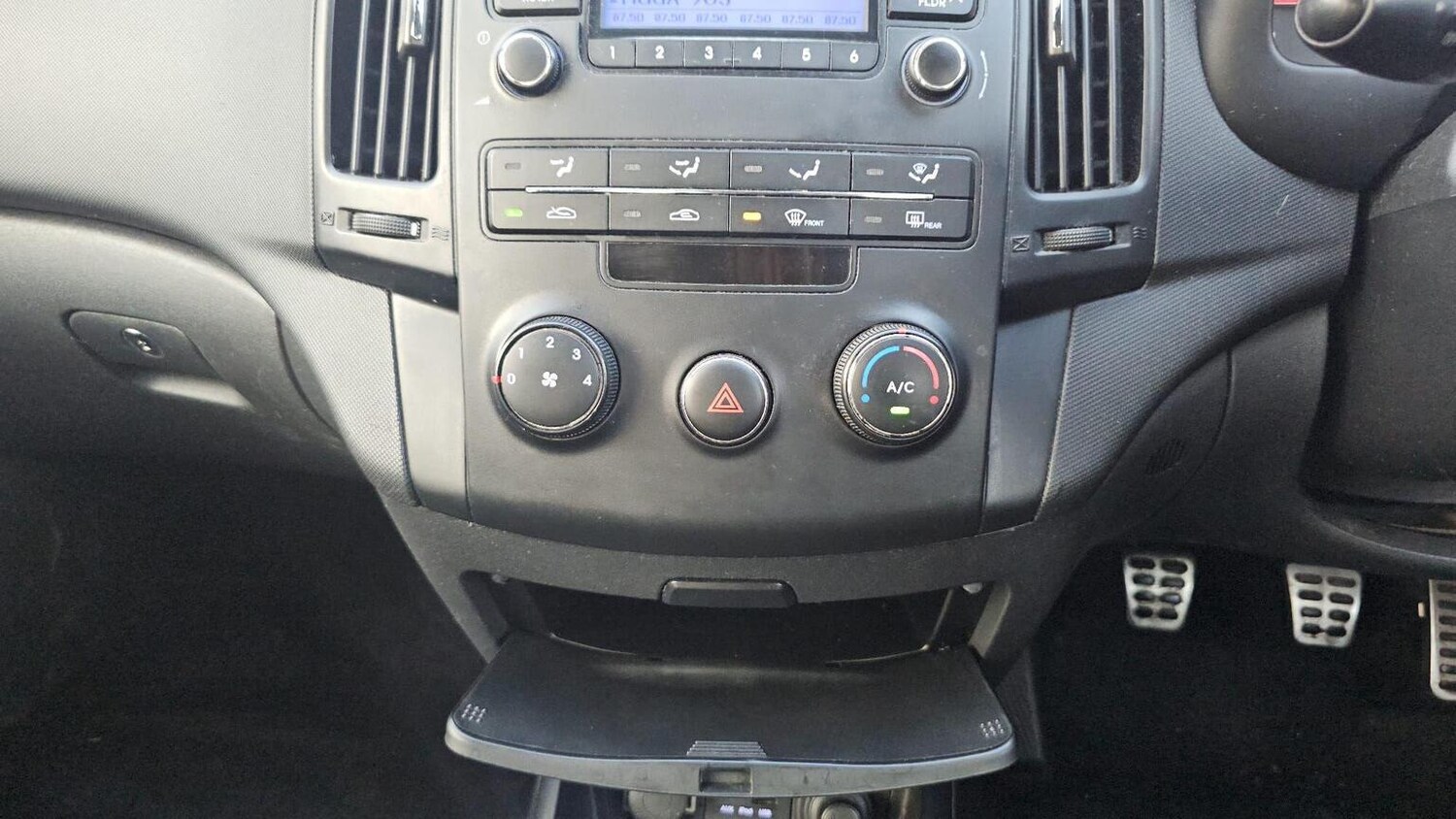 Used Hyundai i30 2010 for sale - 77906432: Photo 45