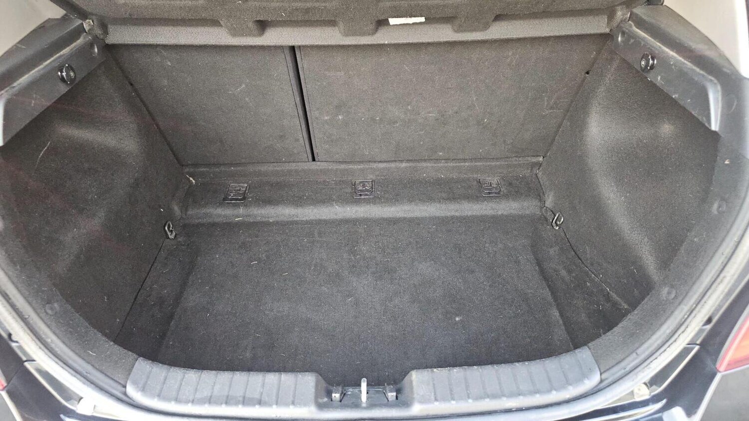 Used Hyundai i30 2010 for sale - 77906432: Photo 49