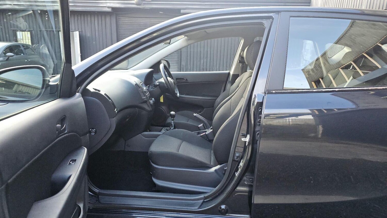 Used Hyundai i30 2010 for sale - 77906432: Photo 51