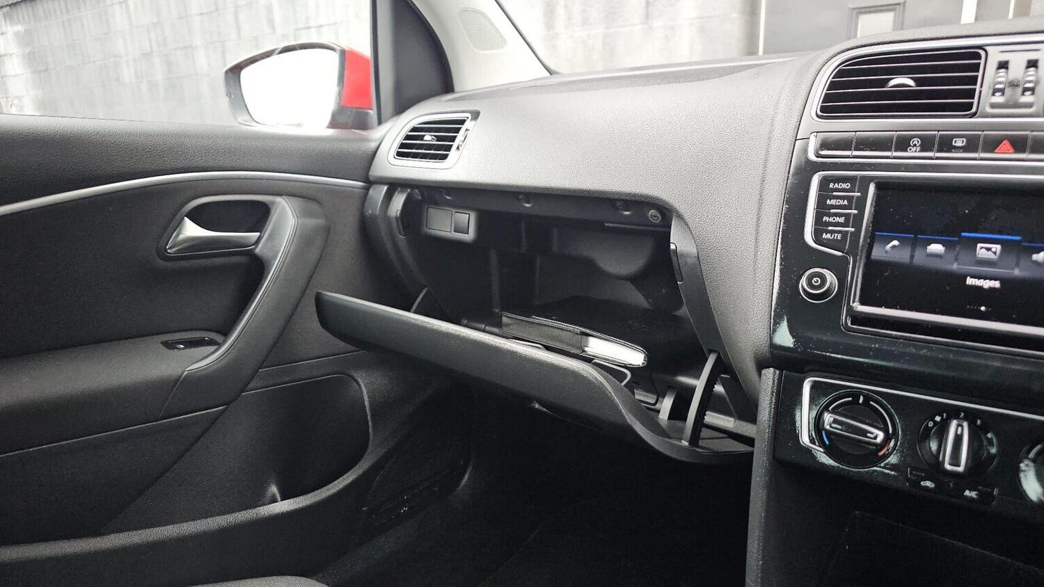 Used Volkswagen Polo 2016 for sale - 77906434: Photo 51