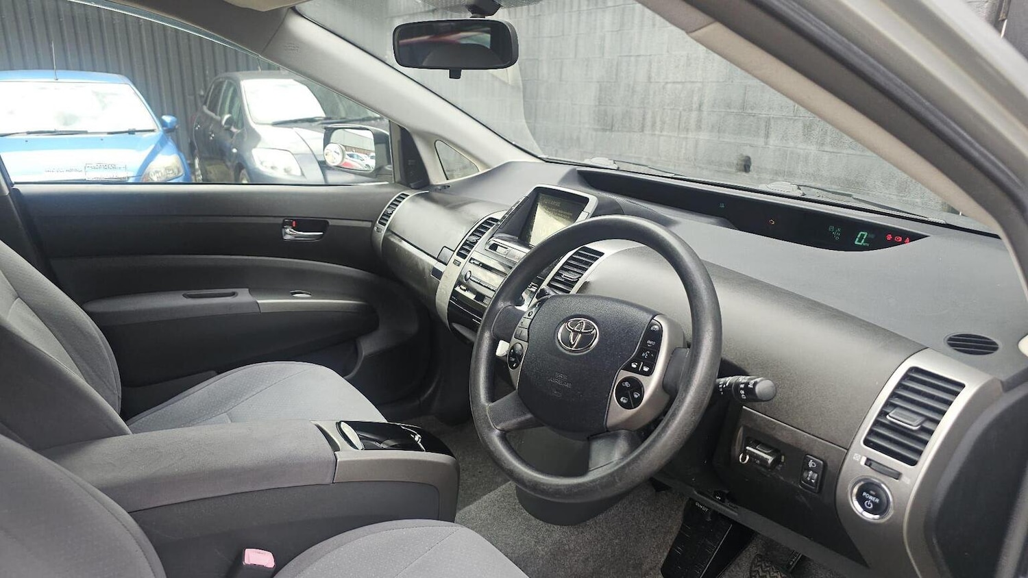 Used Toyota Prius 2005 for sale - 78031592: Photo 14