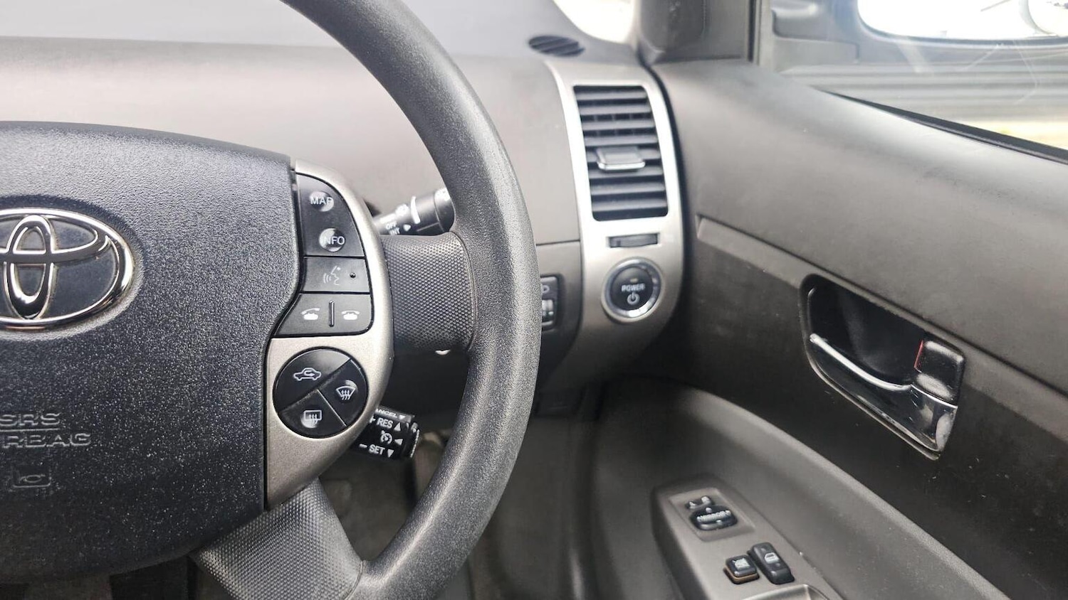 Used Toyota Prius 2005 for sale - 78031592: Photo 44