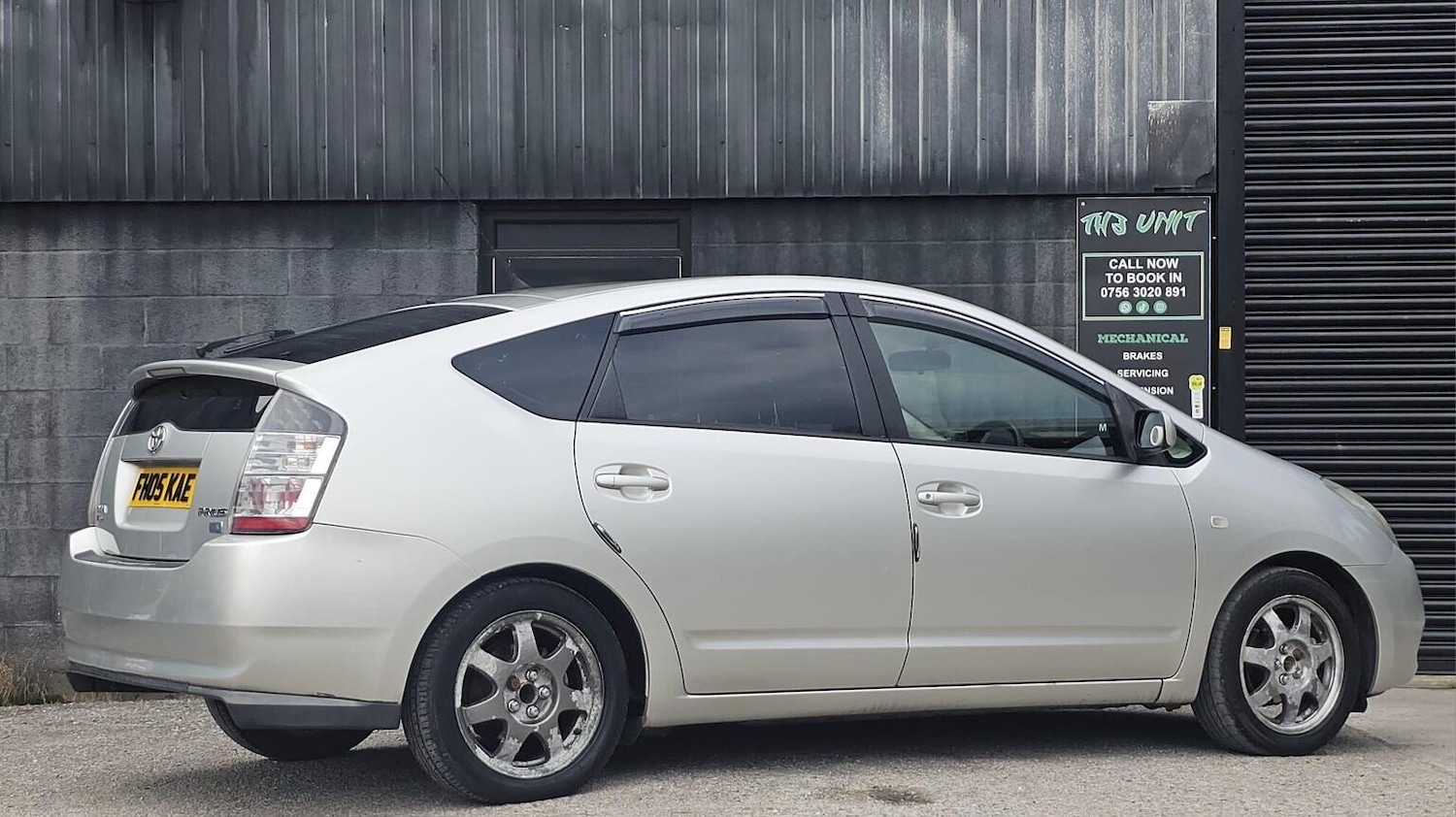 Used Toyota Prius 2005 for sale - 78031592: Photo 9