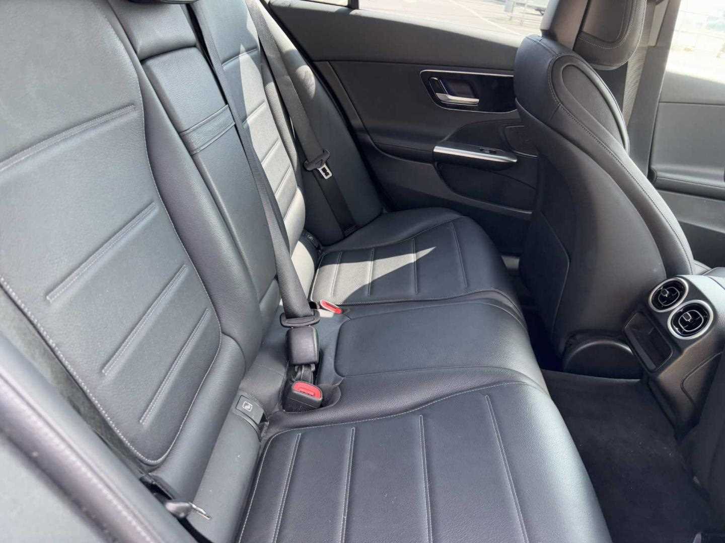 Used Mercedes-Benz C Class 2022 for sale - 76401387: Photo 15