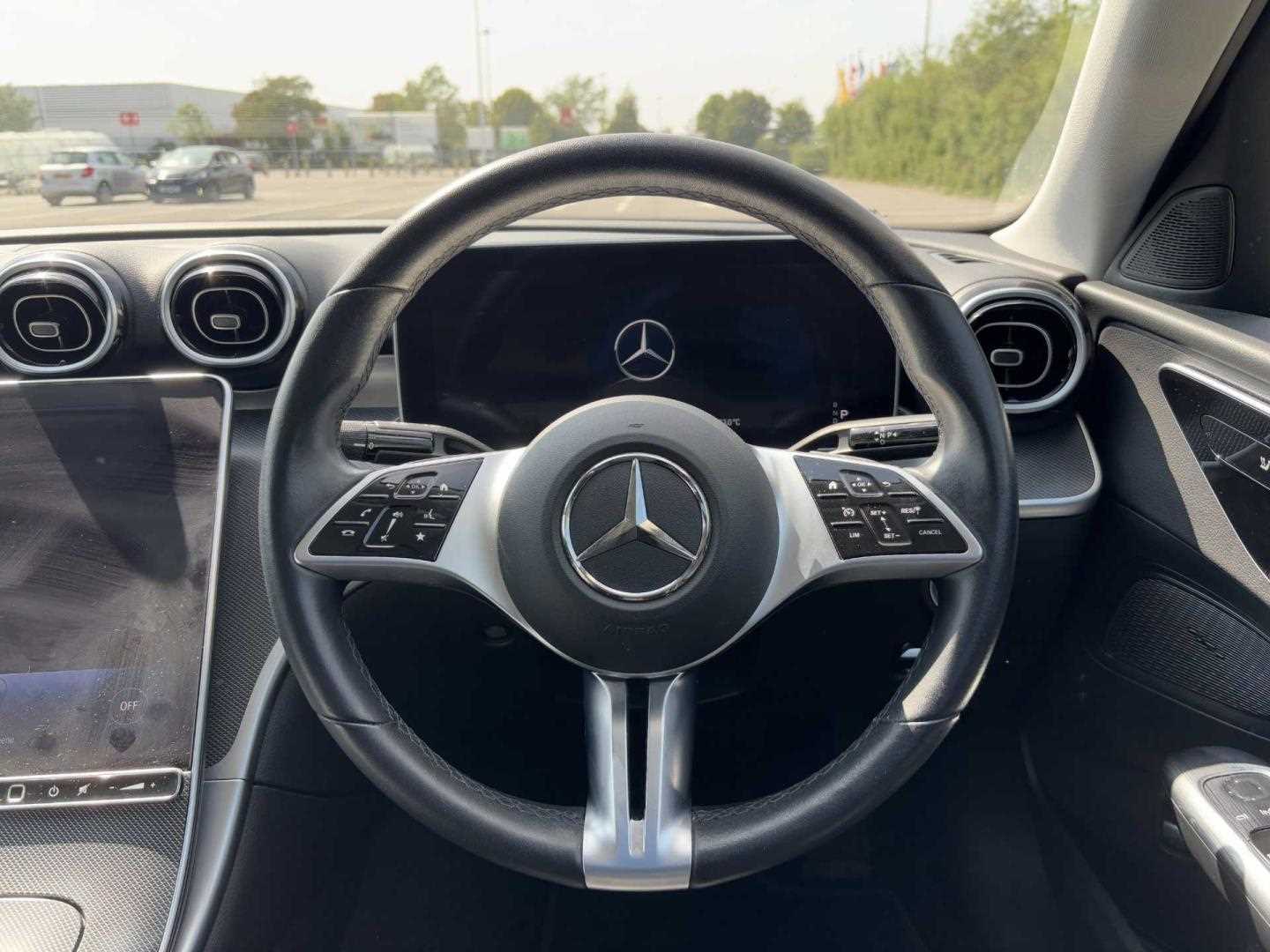 Used Mercedes-Benz C Class 2022 for sale - 76401387: Photo 16