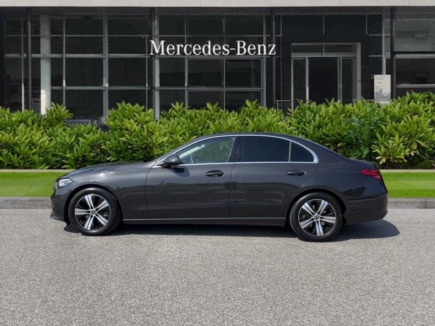 Used Mercedes-Benz C Class 2022 for sale - 76401387: Photo 3