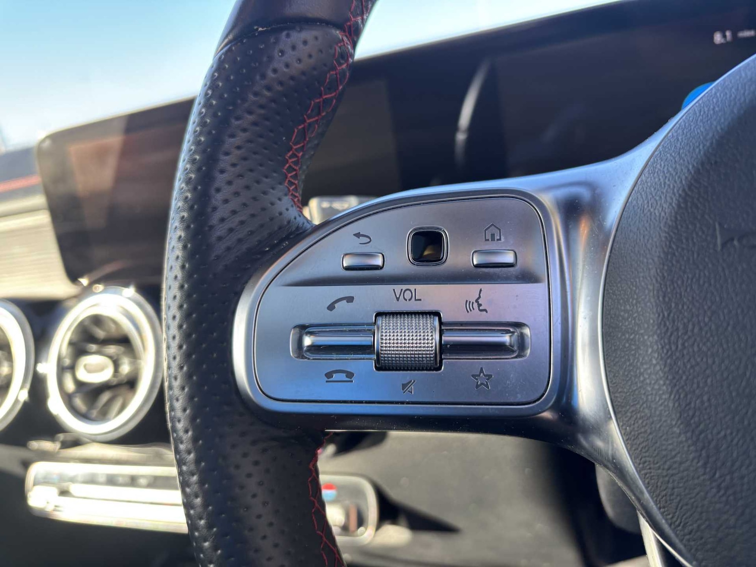 Used Mercedes-Benz EQB for sale - 77194700: Photo 18