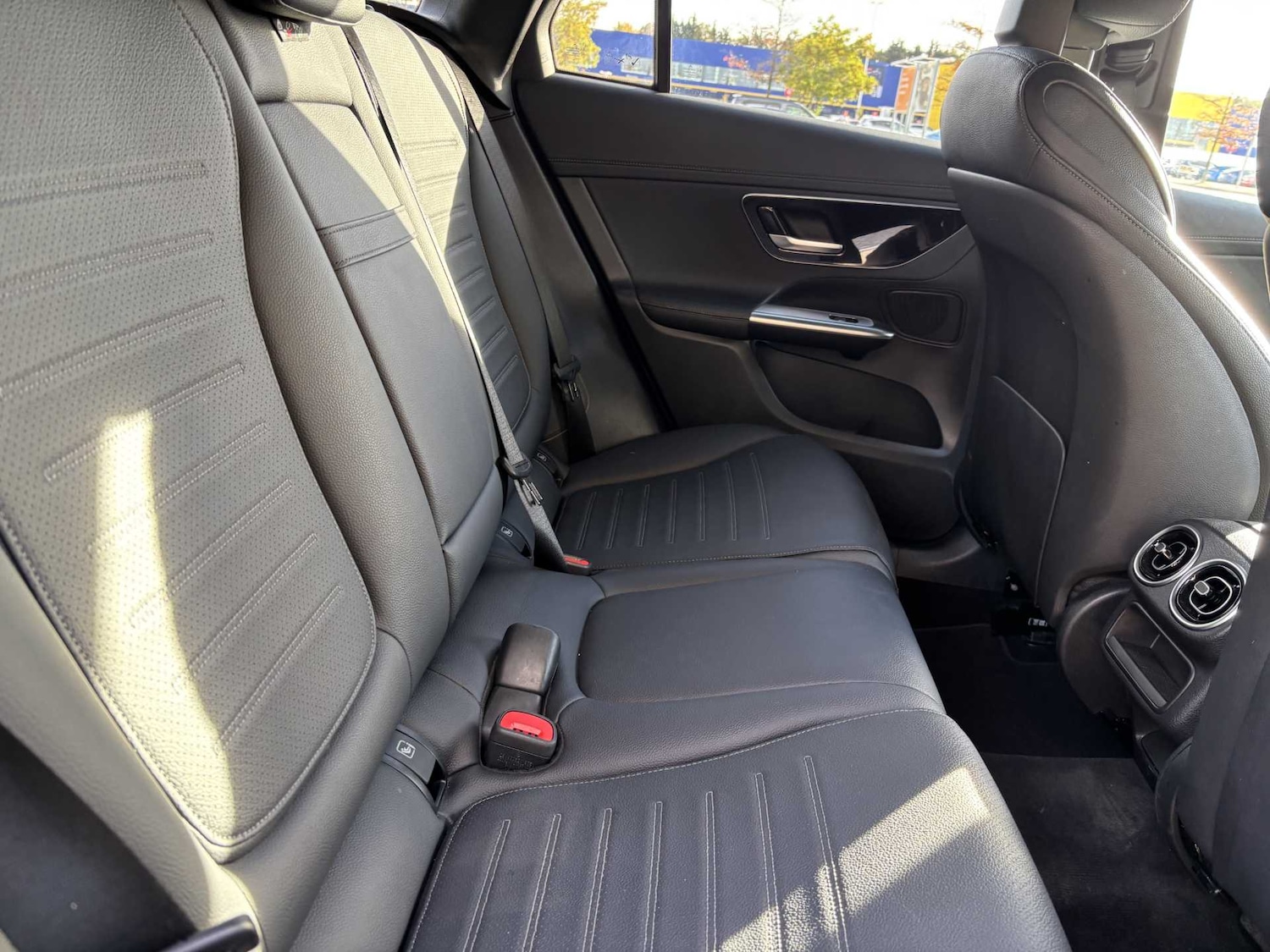 Used Mercedes-Benz GLC 2024 for sale - 77068607: Photo 15