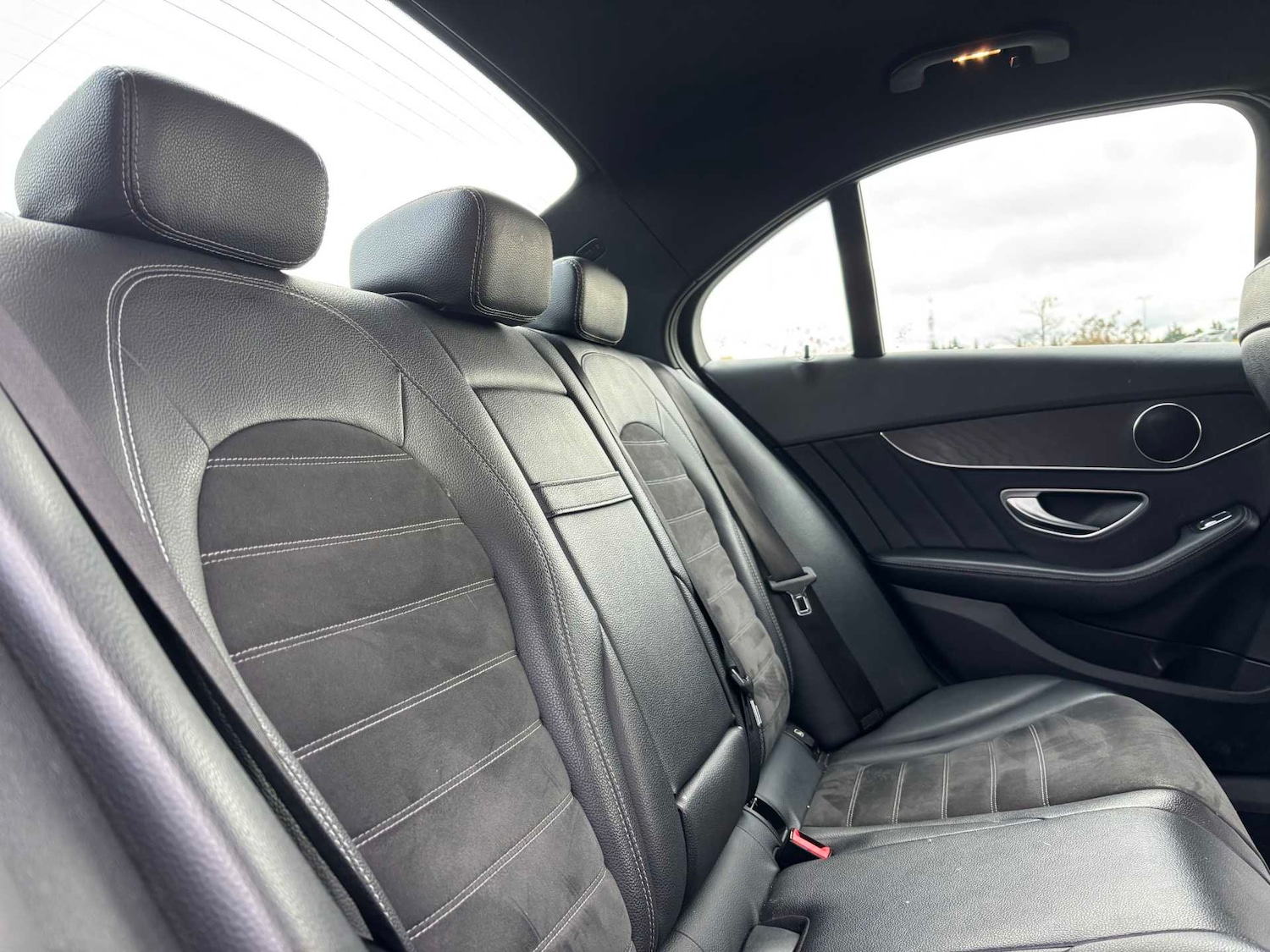 Used Mercedes-Benz C Class 2018 for sale - 76755218: Photo 15