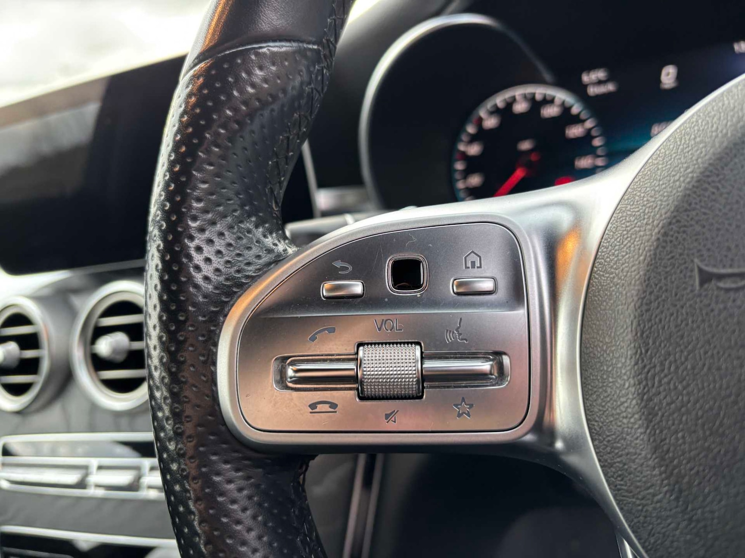 Used Mercedes-Benz C Class 2018 for sale - 76755218: Photo 18