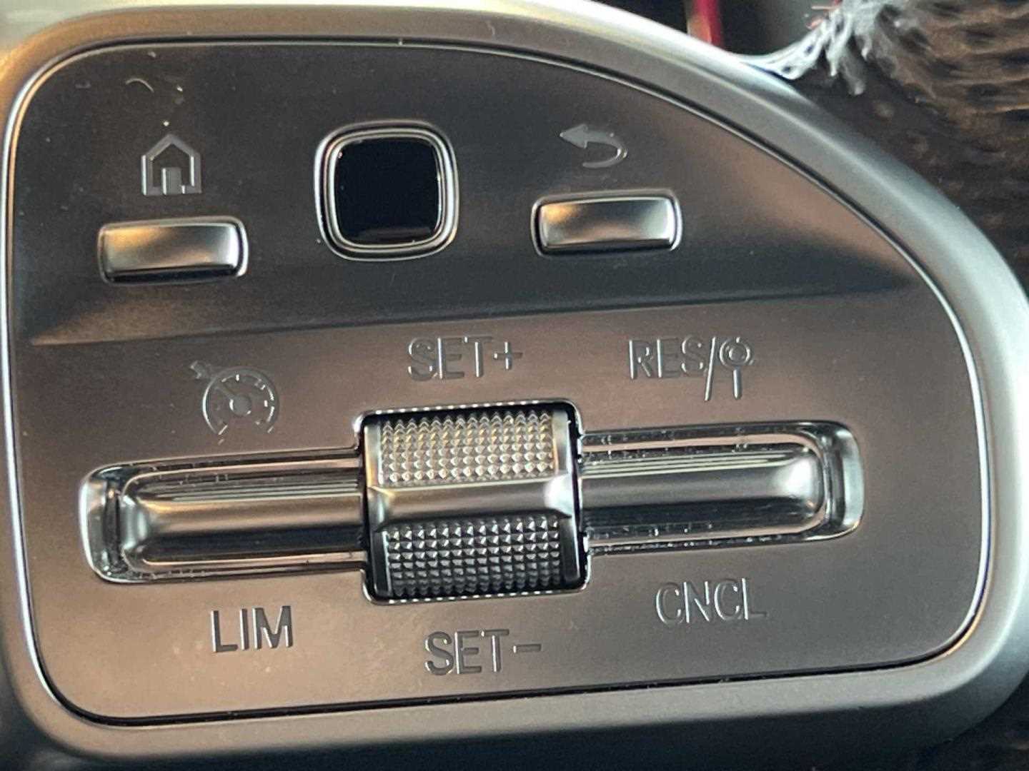 Used Mercedes-Benz GLB 2022 for sale - 76475918: Photo 33