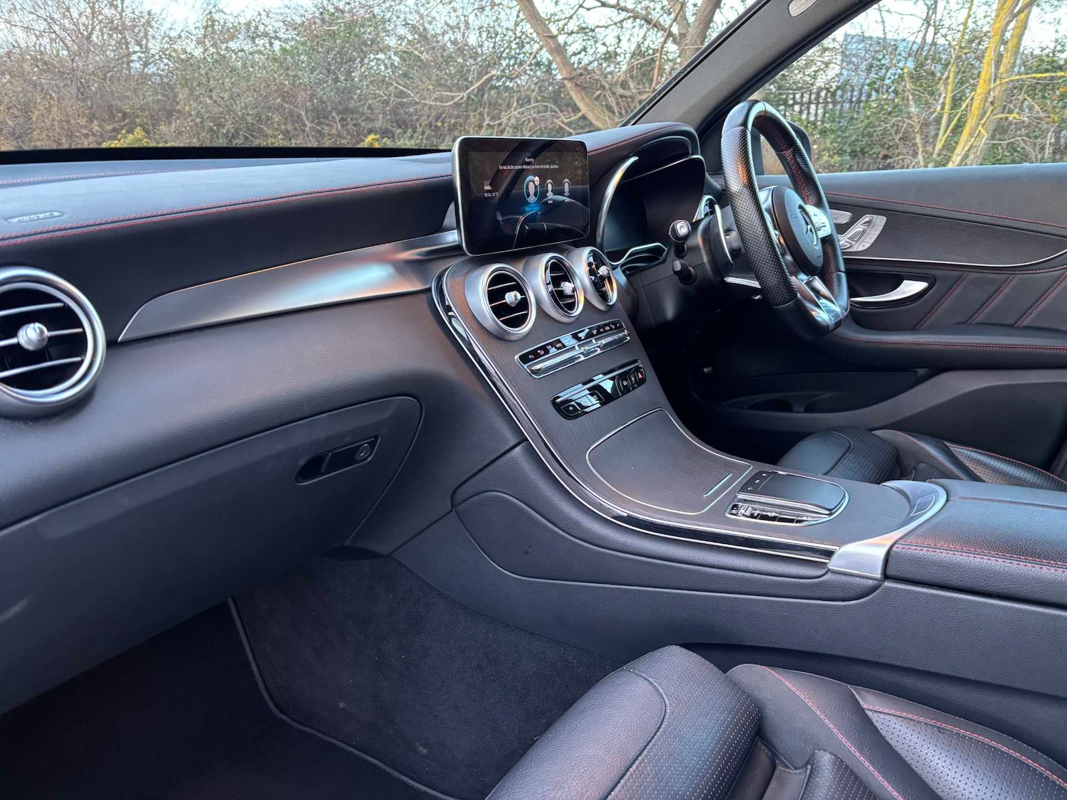 Used Mercedes-Benz GLC 2022 for sale - 76916162: Photo 11