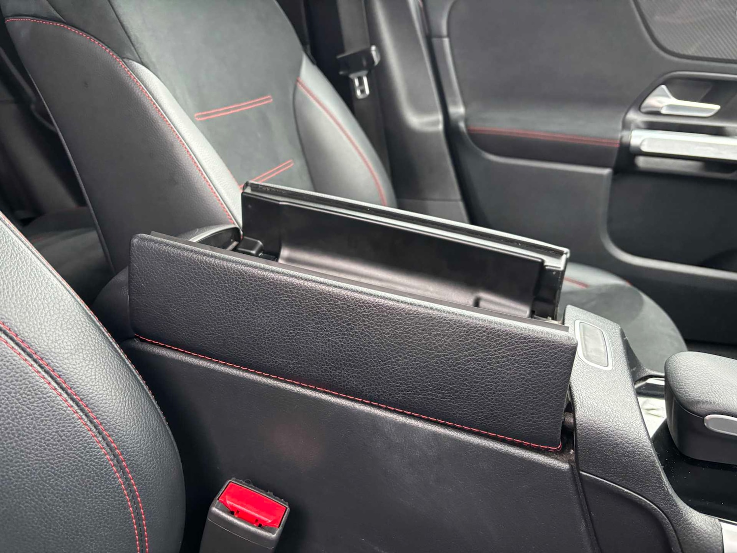 Used Mercedes-Benz GLB 2022 for sale - 76648894: Photo 31