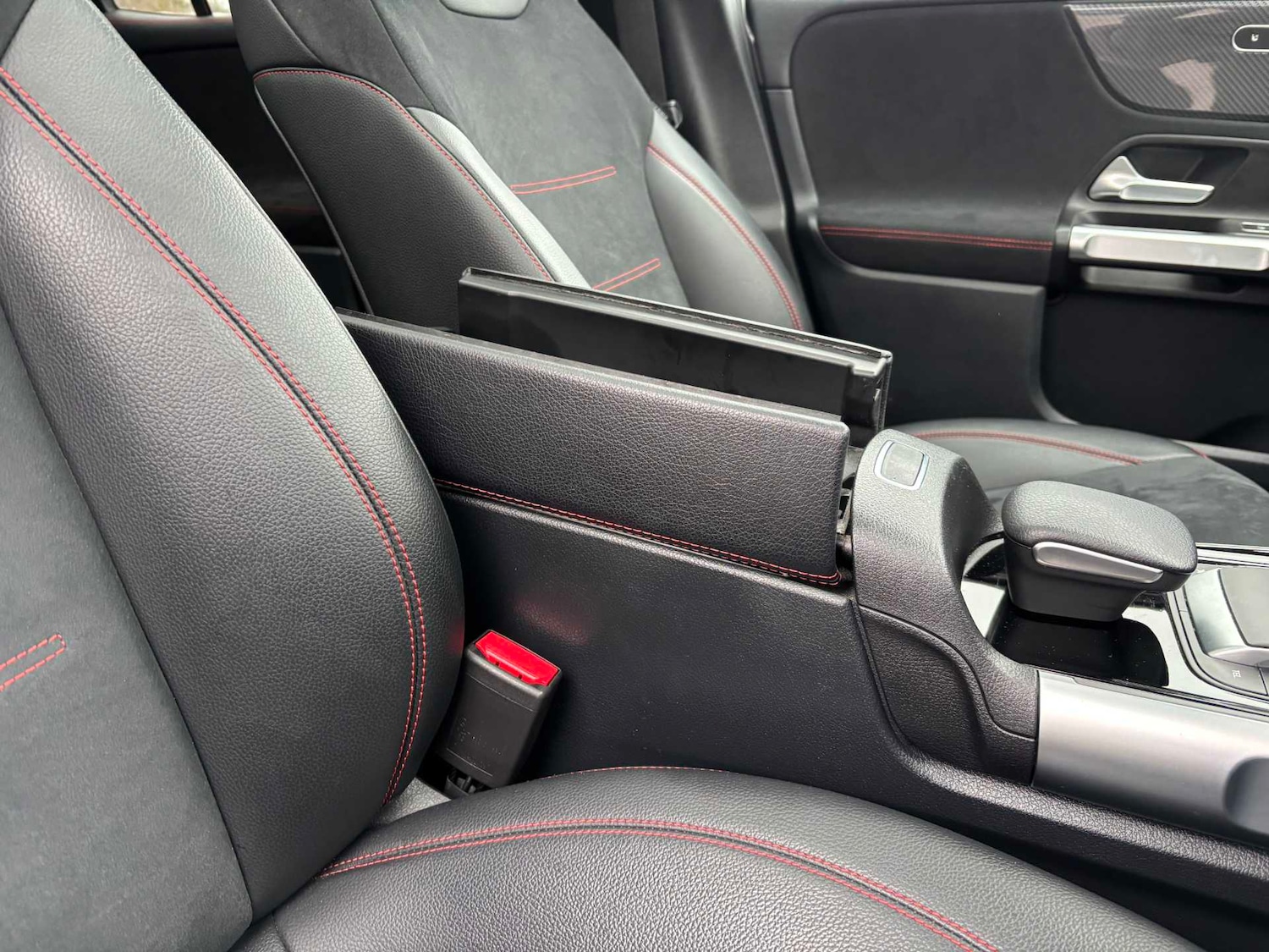 Used Mercedes-Benz GLB 2022 for sale - 77257415: Photo 31